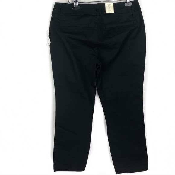 Old Navy Low Rise Capris with Stretch. Siz… - Picture 2 of 5